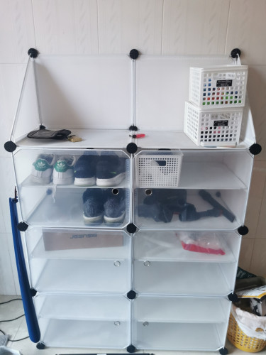 Shoe cabinet