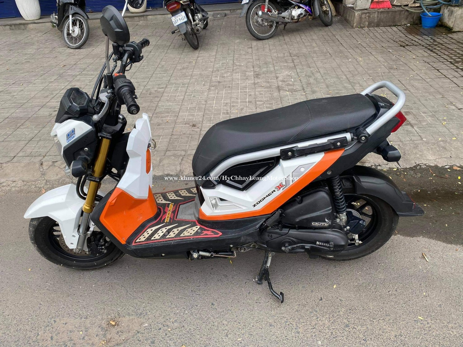 Honda Zoomer X 17