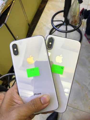 iPhone xs max 64G black , white color 99%