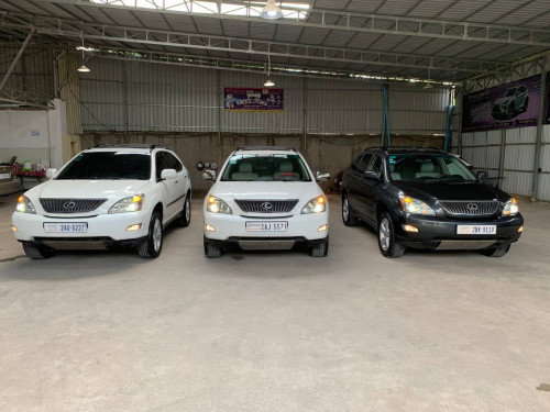 Rx330 ផ្លាកលេខ3គ្រឿង 04,05 Half Full និងមានឡានប្រភេទក្រដាស់ពន្ធជាច្រើនគ្រឿងទៀត