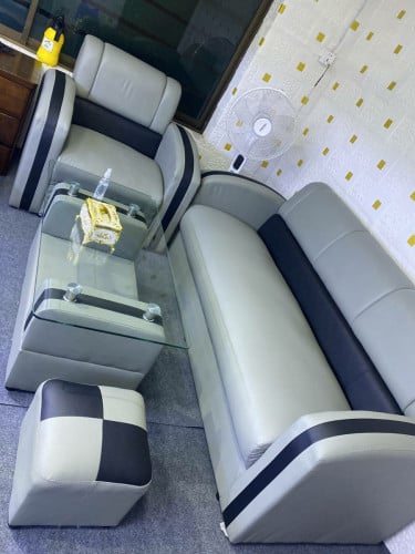 សាឡុងថ្មីៗកំពុងប្រមូលសិនពិសេស