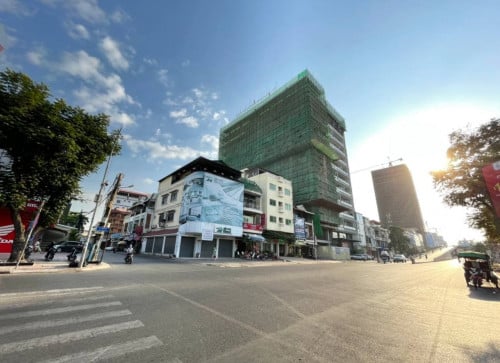 Corner Commercial Flats For Rent Along Kampuchea Krom BLVD, 5,500$ Per Month, Good For All Business