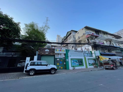 Villa For Rent At Daun Penh Area, 4,500$ Per Month, Good For School, Office...etc.....