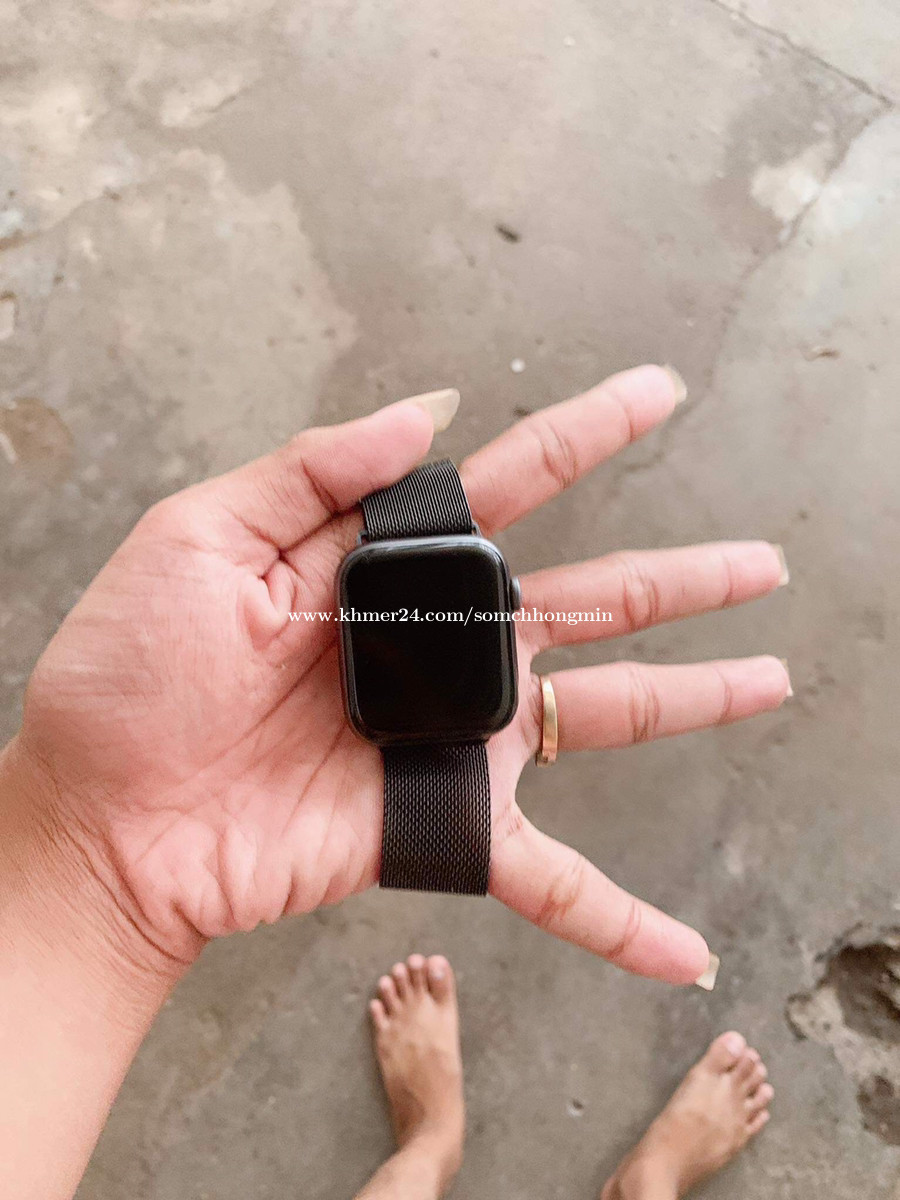 s4 44mm