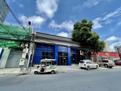 Club-Pub For Rent In BKK1, Good Location, 14x25m, 6,000$ Per Monthm Good For All Business