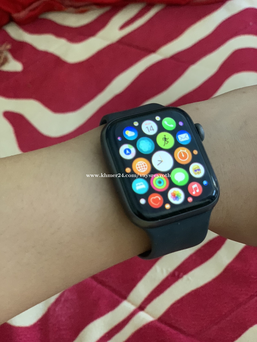 iwatch 4 44mm cena