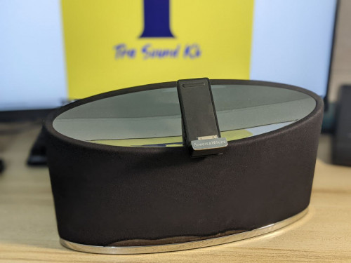 b e amp;w zeppelin mini