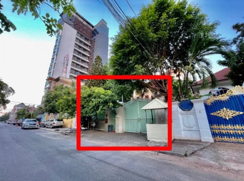 Villa For Rent Near Independent Monument, 3,500$ Per Month, 05Beds