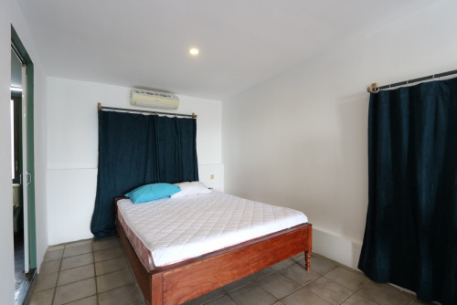 Nice renovated 2 bedrooms town-house for rent