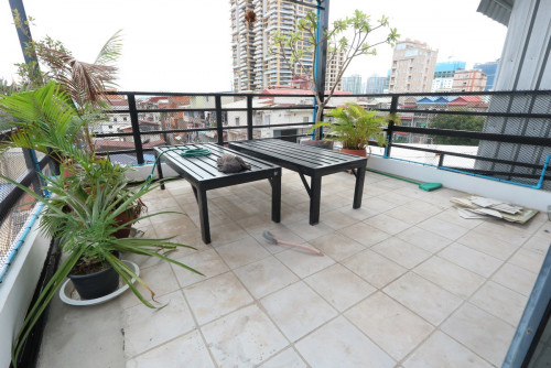 Nice renovated 2 bedrooms town-house for rent