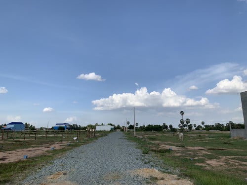 ដីលក់បន្ទាន់ម្តុំរង្វង់មូលក្រមង៉ុយ លក់បន្ទាន់ម្ចាស់ប្រញ្ញាប់លុយ