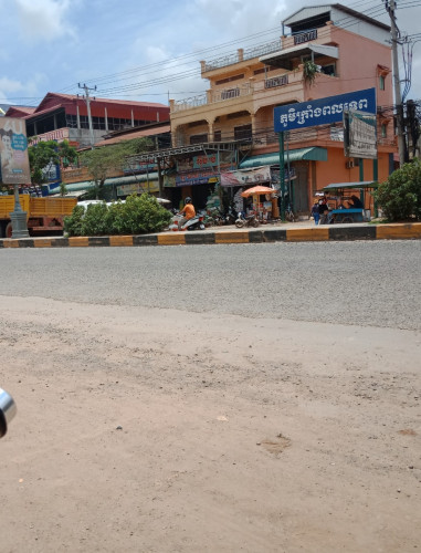 លក់ដី នៅជិតផ្សារកំពង់ស្ពឺ