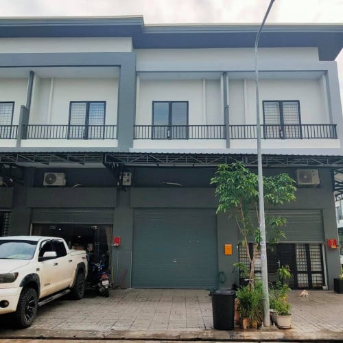 ផ្ទះល្វែង អាជីវកម្មលក់  Shop House B នៅក្នុងបុរី ជីបម៉ុងលែនរីច Land Riche