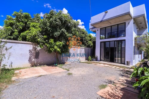 3 Bedrooms House for Rent in Siem Reap-Sla Kram