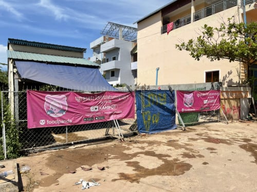 ដីក្នុងក្រុងកំពត លក់បន្ទាន់ ផ្លូវបត់ចូលរ៉ាប្រហែល20m