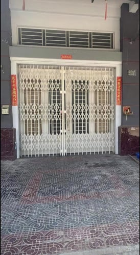 ផ្ទះលក់ ផ្លូវមុខផ្ទះ 10ម៉ែត្រ អាចរកសុីក៏បានជួលក៏បាន 250$