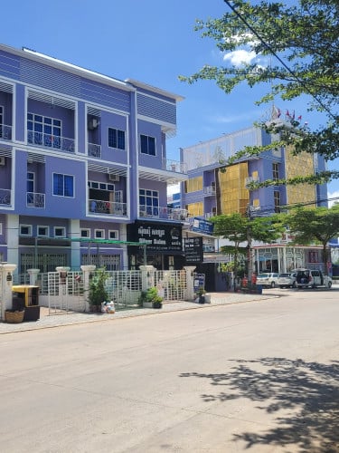 ផ្ទះលក់២ល្វែងទល់មុខមន្ទីរពេទ្យ Orchid Sen Sok