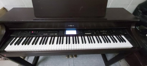 roland kr 575