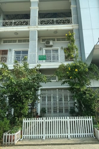 ផ្ទះល្វែង2ជាន់កន្លះ/តម្លៃលក់៖USD150,000(មានវិញ្ញាបនបត្រសម្គាល់ម្ចាស់អចលនវត្ថុ)