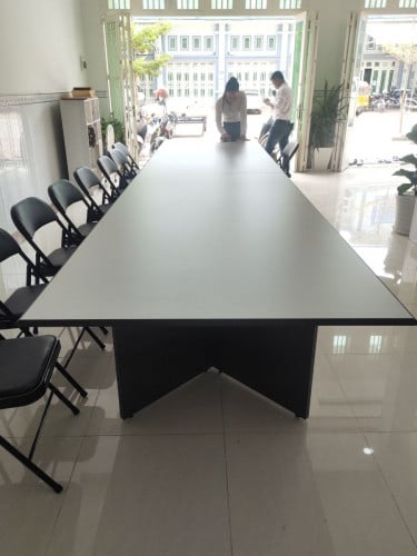 លក់លាងឃ្លាំង តុប្រជុំថ្មី ( Meeting table Clear Stock )NEW