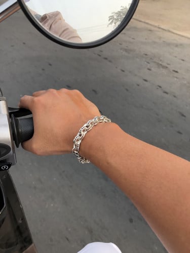 លក់ខ្សែ​ដៃ​13$