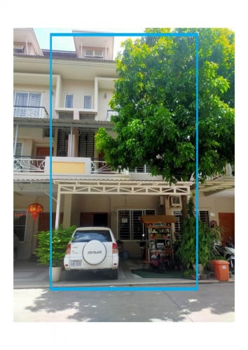 វីឡាកូនកាត់ LA ធំទូលាយ គំរោងទី2 ប៉ូរី ប៉េងហួតបឹងស្នោច្បារអំពៅ