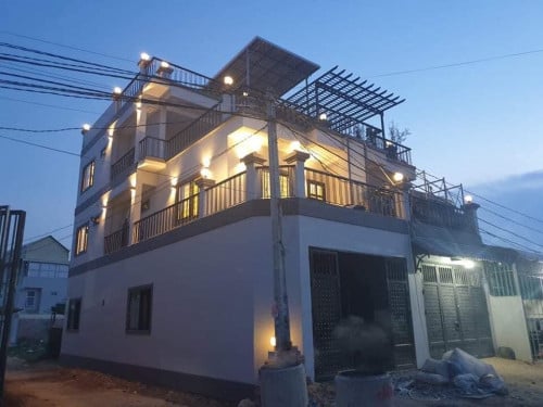 វីឡាកូនកាត់