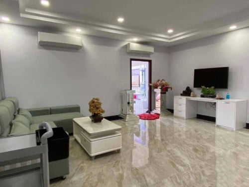 Building For Rent An Near Wat Phnom Area, 07Floors, 16Rooms, 20,000$ Per Month