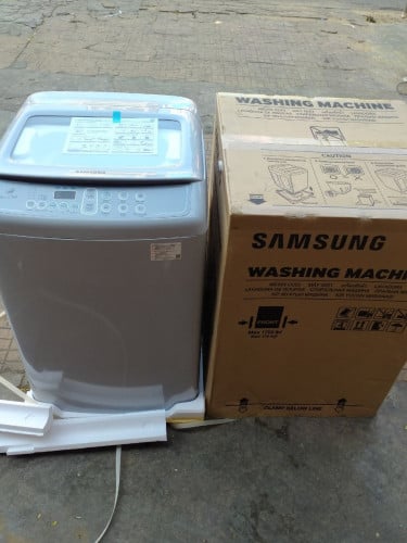 មានលក់ម៉ាស៊ីនបេាក 7.5 kg Samsung ថែមជើង