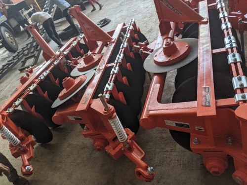 ត្រាក់ទ័រ គូបូតា (Kubota)