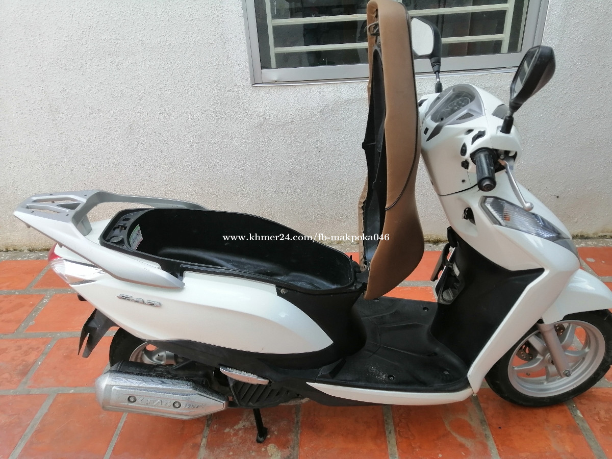 Honda lead 125cc 2016 Urgent sale Price 1450.00 in Phnom Penh, Cambodia Freedom Lady