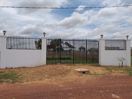 តំលៃលក់បន្ទាន់ៗ $1xxxx