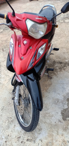 ម៉ូតូ Suzuki ថ្មី និងមួយទឹកសម្រាប់លក់ 