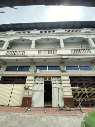 ផ្ទះលក់នៅក្រោយផ្សារ PC ទំហំផ្ទះ 4,5ម គុណ 12ម