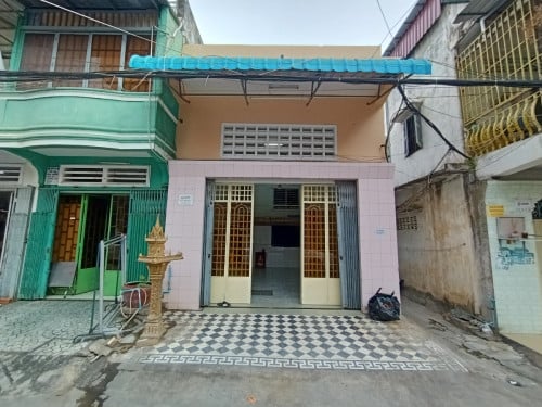 ផ្ទះលក់ ក្បែរវត្តភ្នំ