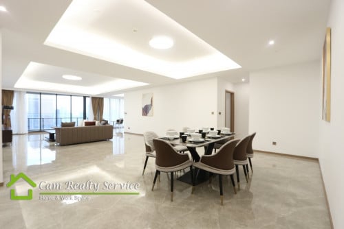 VERY SPACIOUS 3 bedrooms SKY VILLA for rent in Phnom Penh