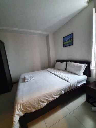 Hotel For Rent At Tonle Bassak Area, Near Independent Monument
