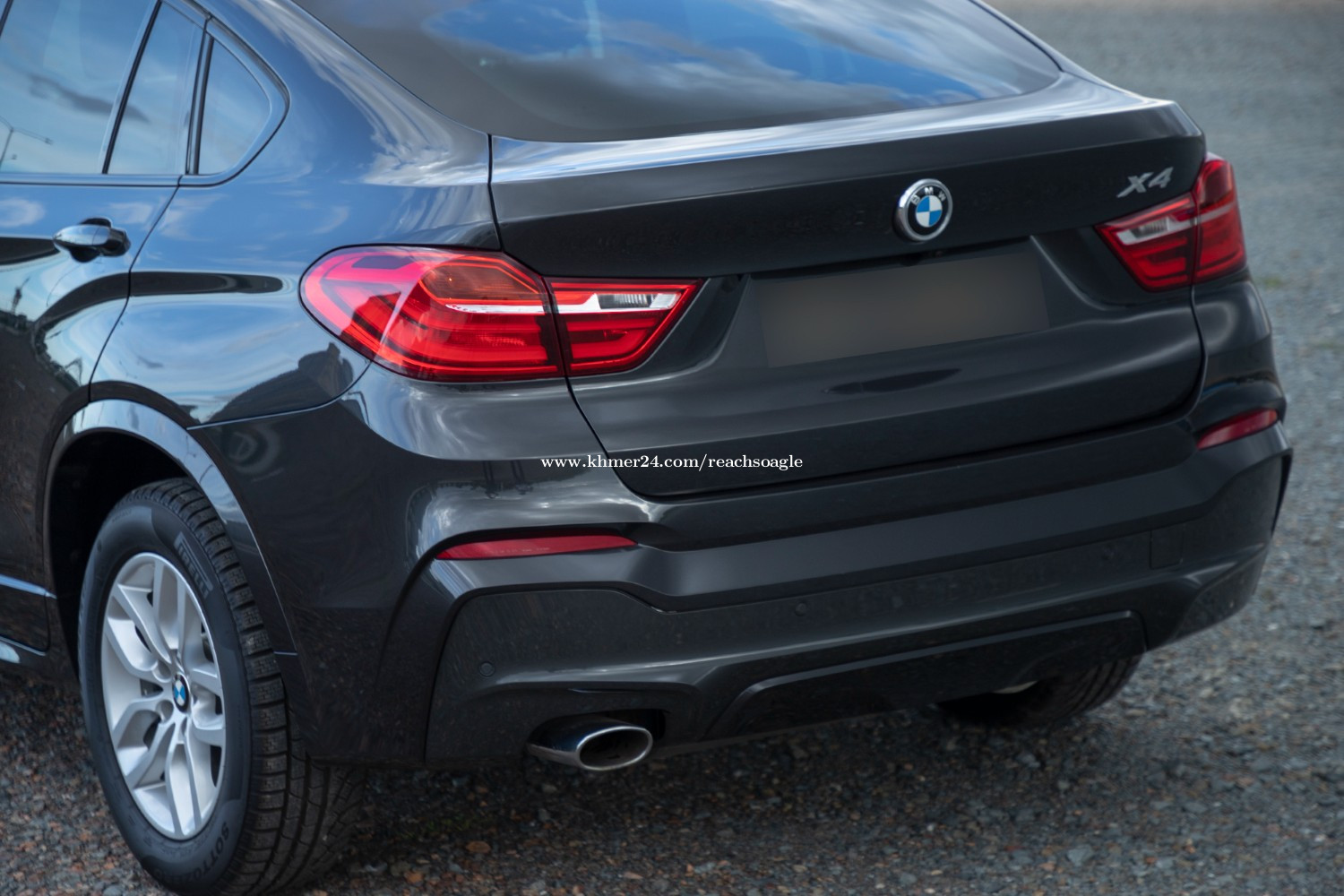 BMW X4 2017 មួយទឹកស្រុកក្រៅ ស្អាតខ្លាំង in Phnom Penh, Cambodia on