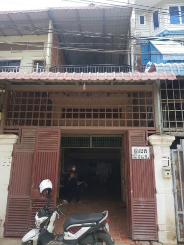 ផ្ទះសំរាប់លក់ នៅជិតវិទ្យាល័យជាសុីមសាមគ្គី