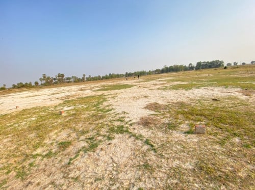 Land 10mx27m​