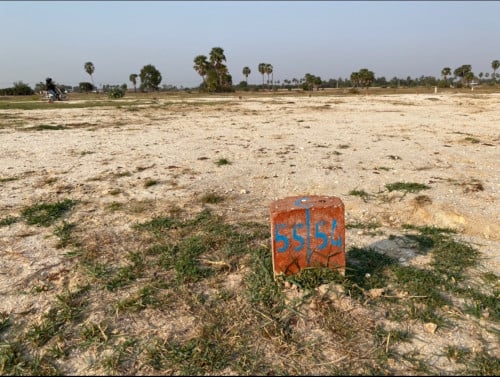 Land 10mx27m​