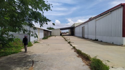 Factory rent $ 15,000 per month - sale $ 1 500 000
