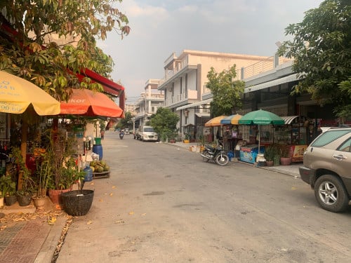 ផ្ទះលក់ បុរីពិភពថ្មីចំការដូង២