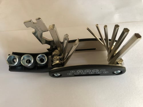 (ឈុតសោរជួសជុលកង់)Bicycle repair tool kit