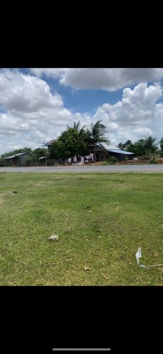 ដីលក់រឺជួយ10*70ជាប់ផ្លូវជាតិ