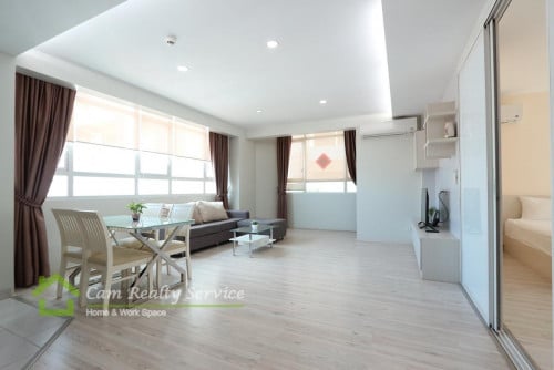 BKK1 area | Modern Style 1 Bedroom Apartment for Rent | Rooftop Pool, Gym, Steam & Sauna