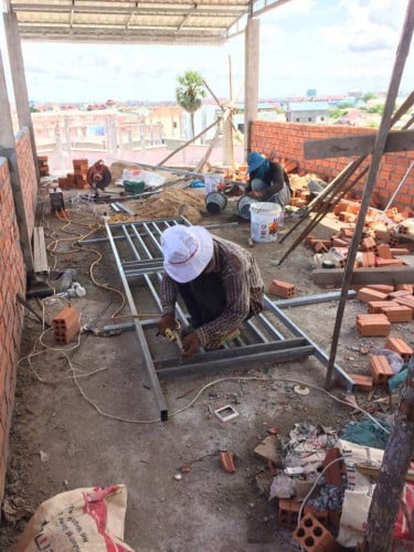 មានទទួលម៉ៅ​ តភ្លេីង&ទឹក