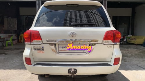 តំលៃទន់ៗ កាត់បានមុនចំនេញ TOYOTA LANDCRUISER V6 សាំង ឆ្នាំ 2012 (ស្ស៊ីន) Full Option Plus