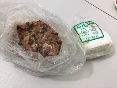 គាវសាច់ជ្រូក1kgនិងសំបក