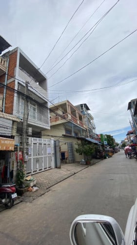 House For Sale (ជិត Northbridge)​​= 139000$ ចុះ 120000$ ប្លង់រឹង មានចំណូលពីការជួល